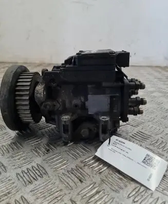 Audi A6 S6 C5 4B Fuel injection high pressure pump 0470506010 059130106C