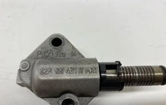 Audi A5 Timing belt/chain tensioner 06K109467