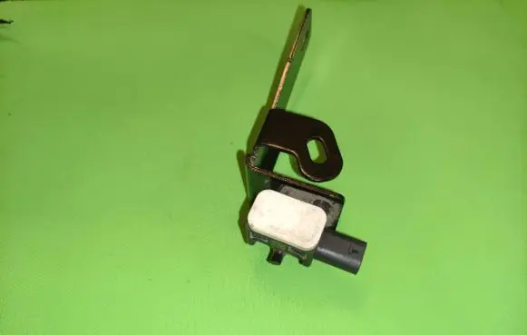 Peugeot 508 Airbag deployment crash/impact sensor 9813701080