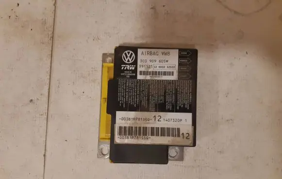 Volkswagen PASSAT B6 Airbag control unit/module 3C0909605M 391125 12H032S2522