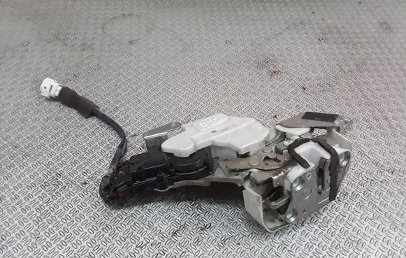 Suzuki Liana Rear door lock