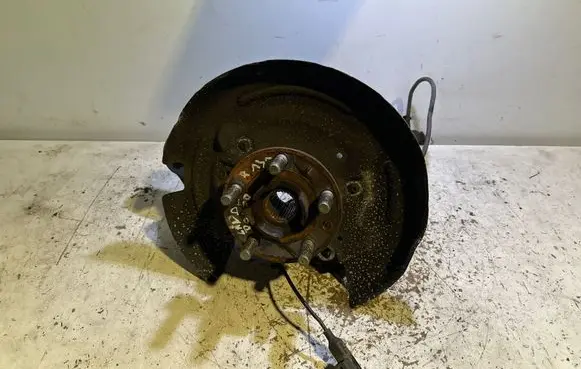 Land Rover Evoque I Rear wheel hub