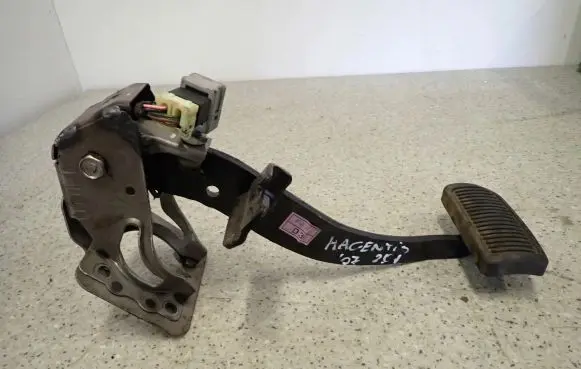 KIA Magentis Pedal assembly 