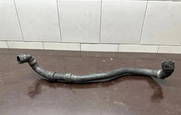 BMW 5 F10 F11 Engine coolant pipe/hose 7619687 16188010