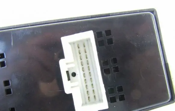 KIA Opirus Electric window control switch 621W04710