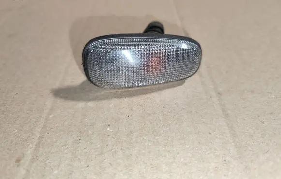 Opel Zafira A Front fender indicator light