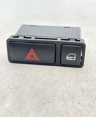BMW X5 E53 Hazard light switch 8368920 61318368920