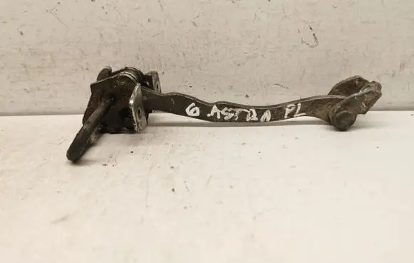 Opel Astra G Front door check strap stopper