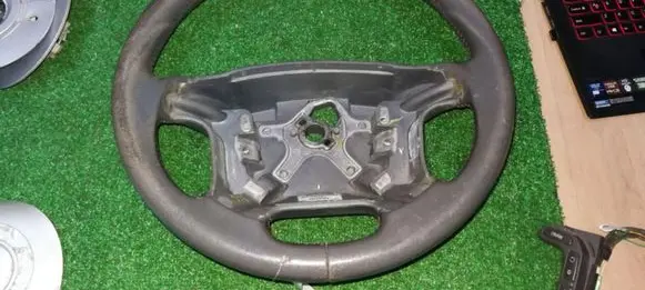 Volvo V70 Steering wheel 8674583