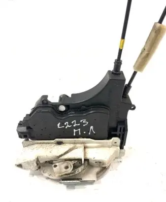 Mitsubishi Grandis Front door lock PBTA6GF30