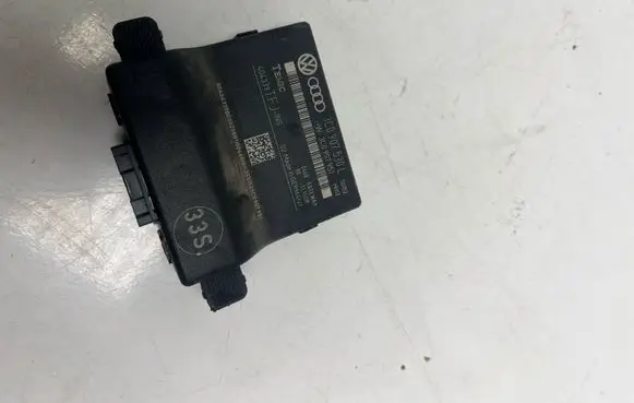Volkswagen PASSAT B6 Gateway control module 3C0907951