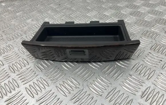 BMW 7 E65 E66 Other interior part 8261058