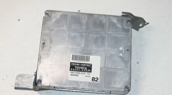 Toyota Avensis T250 Engine control unit/module 8966105821