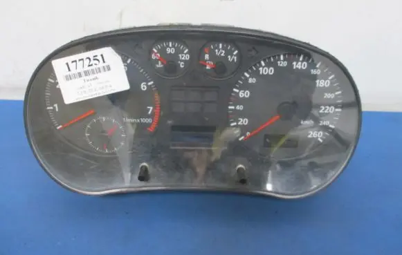 Audi A3 S3 8L Speedometer (instrument cluster) 8L0919860A