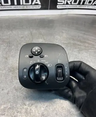 Mercedes-Benz C W203 Light switch A2035450604