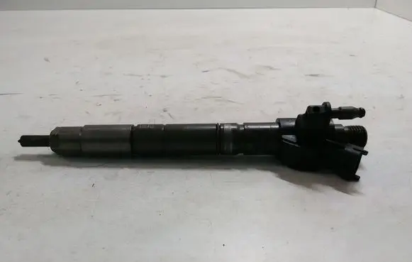 Fuel injector