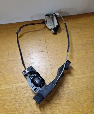 Citroen C4 II Rear door lock 9685352080
