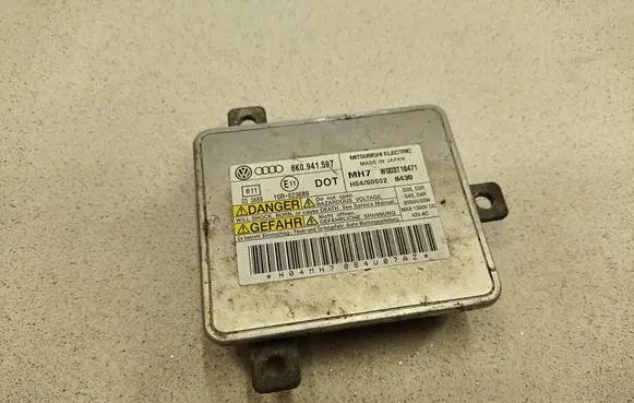 Audi A4 S4 B9 Headlight ballast module Xenon 8K0941597 10R023689 W003T18471
