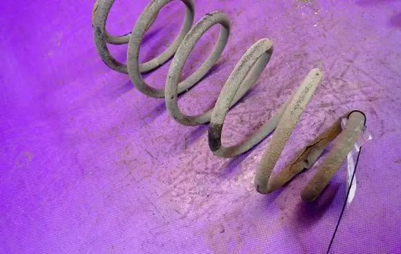 Toyota Yaris Rear coil spring