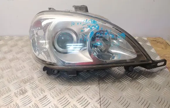 Mercedes-Benz ML W163 Headlight/headlamp 22315600