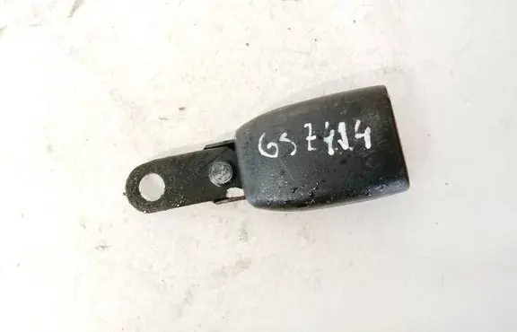 Chrysler Pacifica Middle seatbelt buckle (rear) 