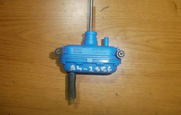 Audi A6 S6 C4 4A Central locking vacuum pump 4a0862153a