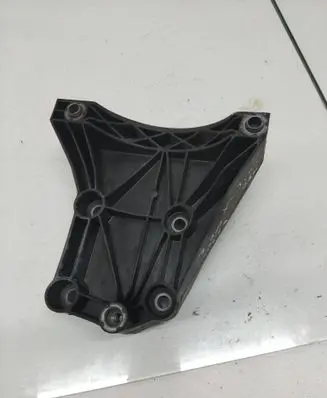 BMW X3 E83 A/C compressor mount bracket 7792202