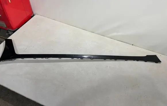 BMW 4 G22 G23 G24 G26 Foot area side trim 8737085