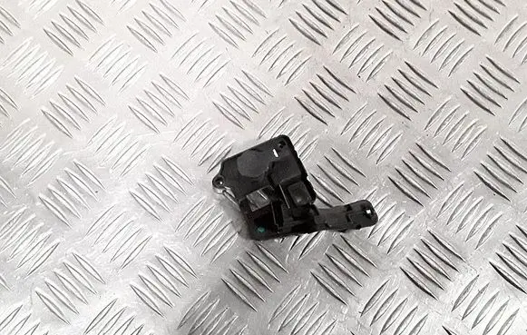 Opel Crossland X Tail light bulb cover holder 