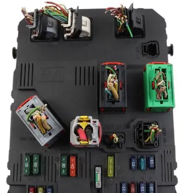 Citroen Xsara Picasso Fuse module S118085330A 9650378980