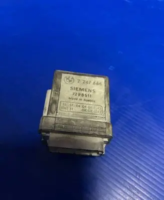 BMW 3 E46 Glow plug pre-heat relay 2247664 72RB511