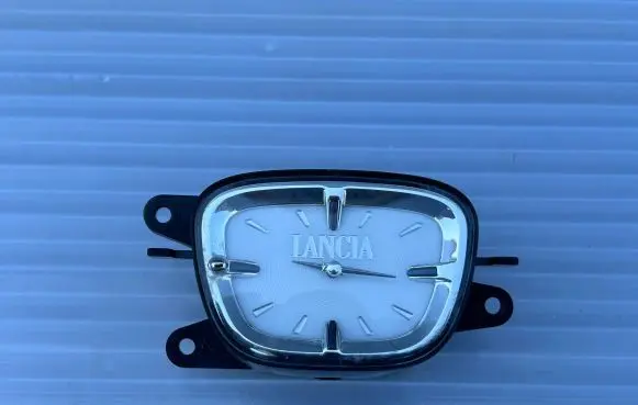Lancia Thema Clock 68140770AA 201108170483