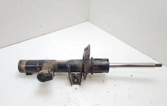 Volkswagen PASSAT CC Front shock absorber/damper 1T0412103A