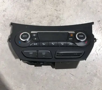 Ford C-MAX II Climate control unit AM5T18C612BJ