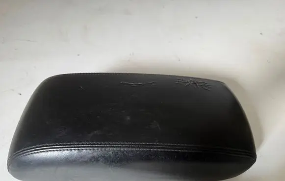 Dodge Durango III Armrest X85020100BL