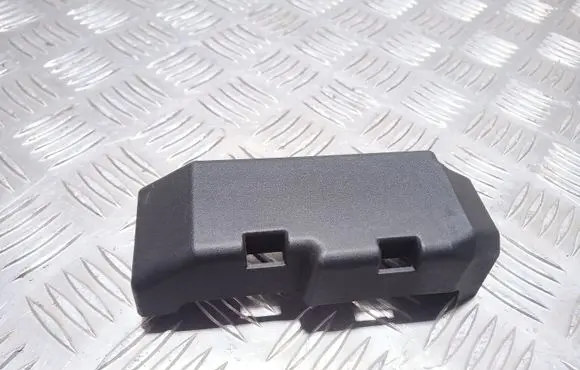 Opel Astra J Fuse box cover 13302322