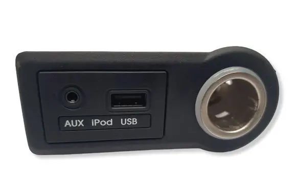 Hyundai ix20 AUX in-socket connector 846701K070EQ