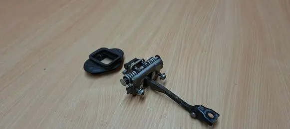 Citroen DS5 Rear door check strap stopper 9181Q1 9658393180