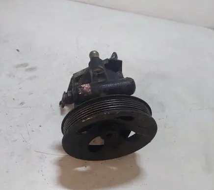 Renault Megane I Power steering pump 26077782