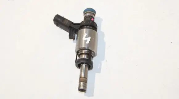 Audi A3 S3 8P Fuel injector 06H906036H 0261500074