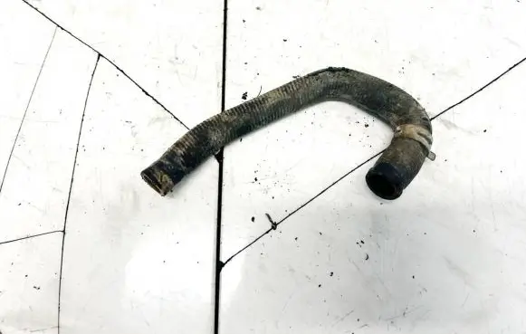 Ford Mondeo MK II Engine coolant pipe/hose