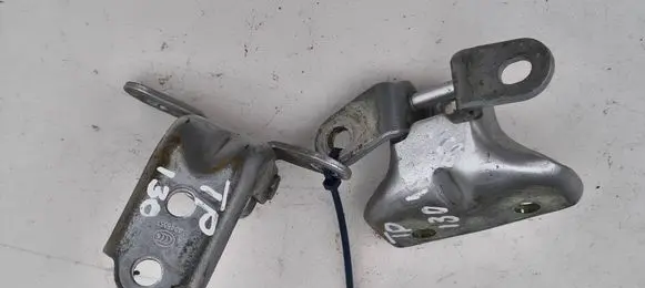 Hyundai i30 Front door hinge set 