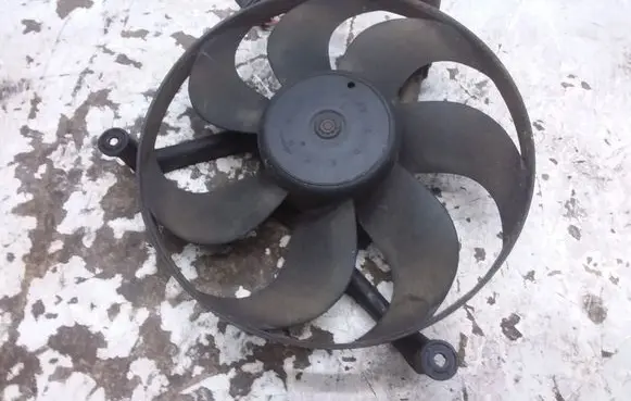 Volkswagen New Beetle Electric radiator cooling fan 1C0121209