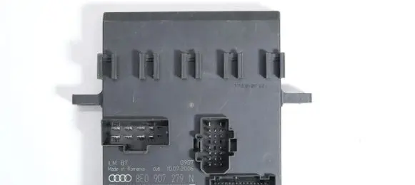 Audi A4 S4 B7 8E 8H Comfort/convenience module 8E0907279N