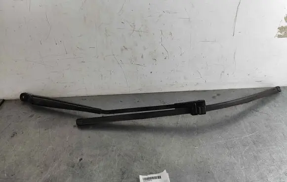 Renault Modus Front wiper blade arm 8200360823C