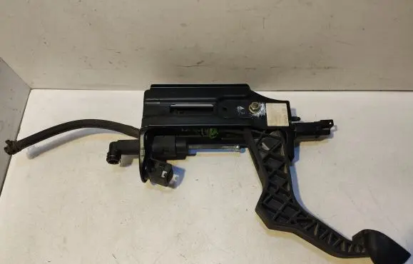 Volkswagen Bora Clutch pedal R1J1721373C 1J1721388C