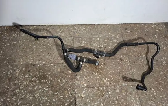 Volvo V60 Engine coolant pipe/hose 31368355 31368356