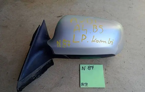 Audi A4 S4 B5 8D Front door electric wing mirror 4898656