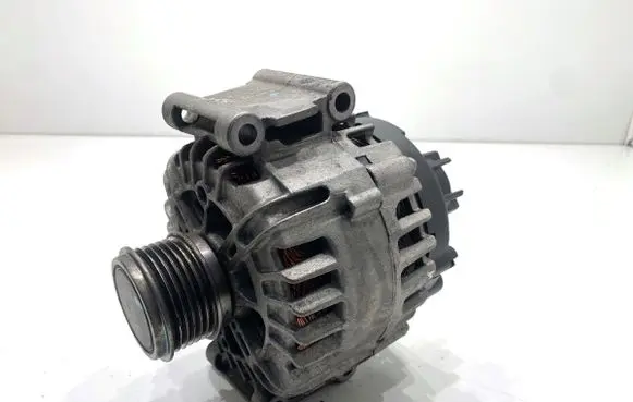 Seat Leon (5F) Generator/alternator 06J903023B