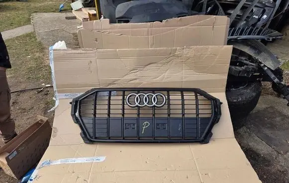 Audi Q3 F3 Front bumper upper radiator grill 83A853651B